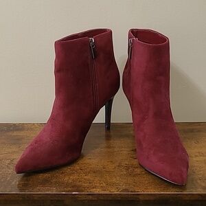 NWOT Shu Shop women's burgandy suede boots with snakeskin heels size 9
